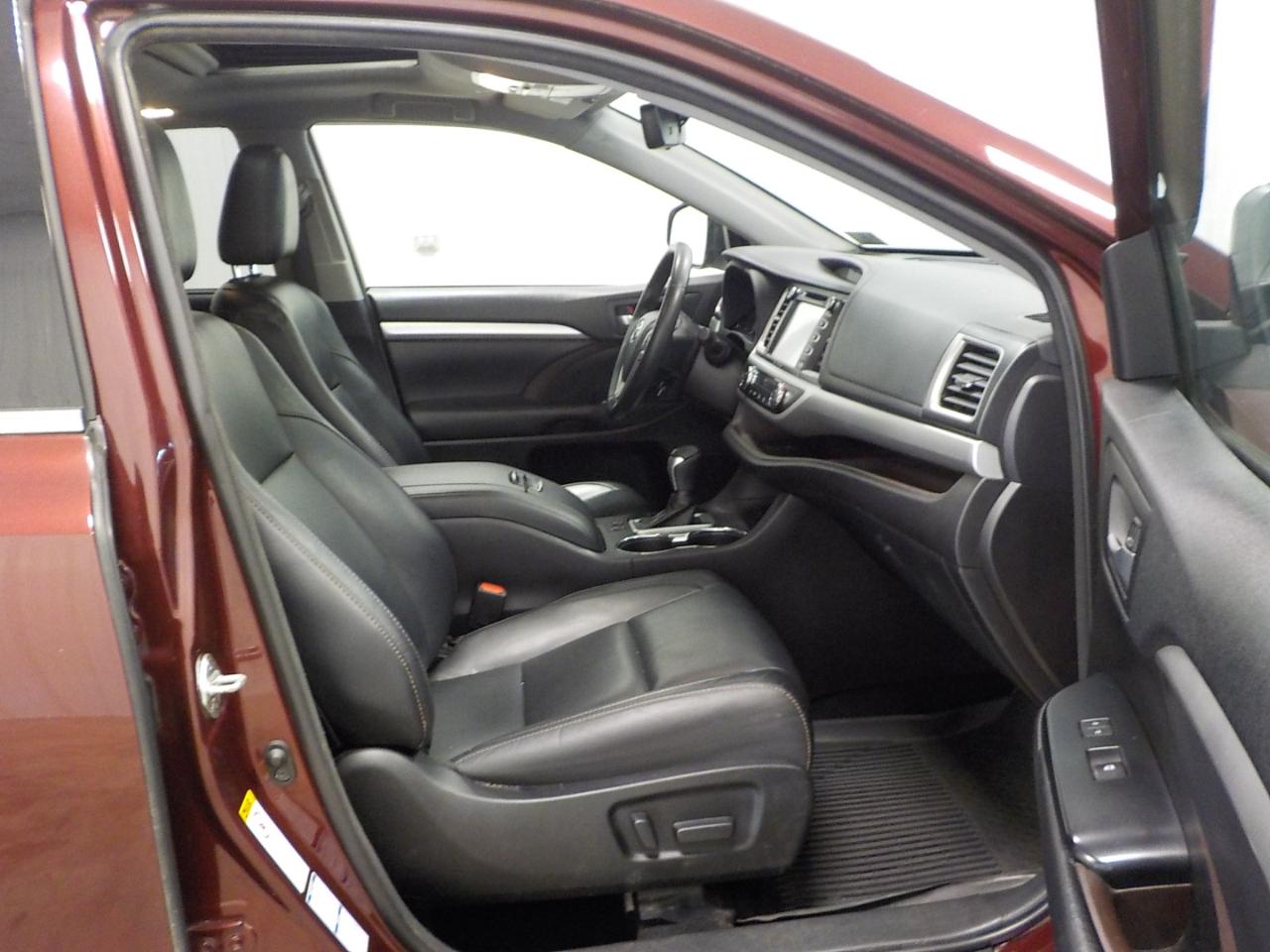 Toyota Highlander XLE V6 AWD (Natl) 2018