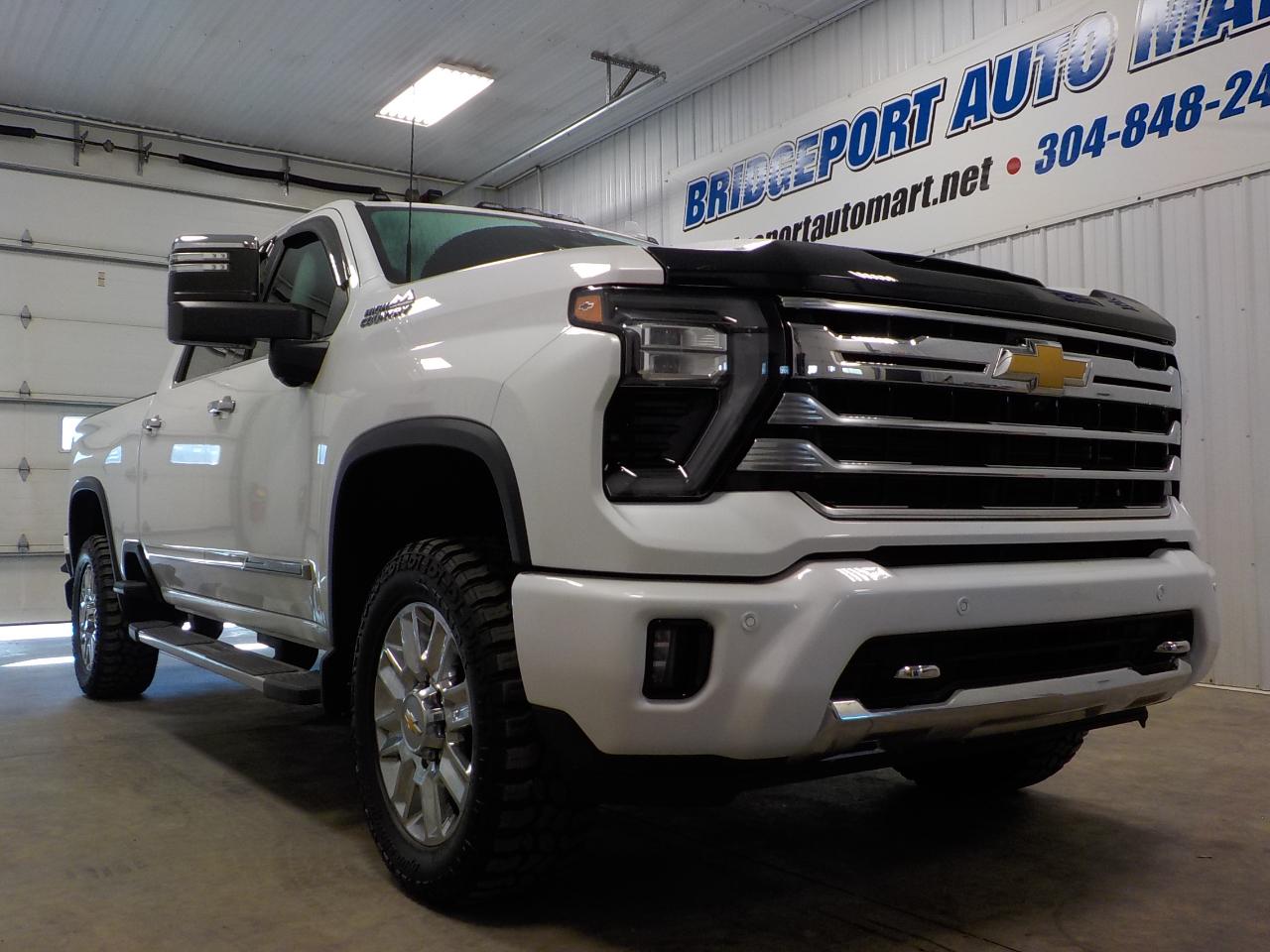 Chevrolet Silverado 2500HD 4WD Crew Cab 159" High Country 2024