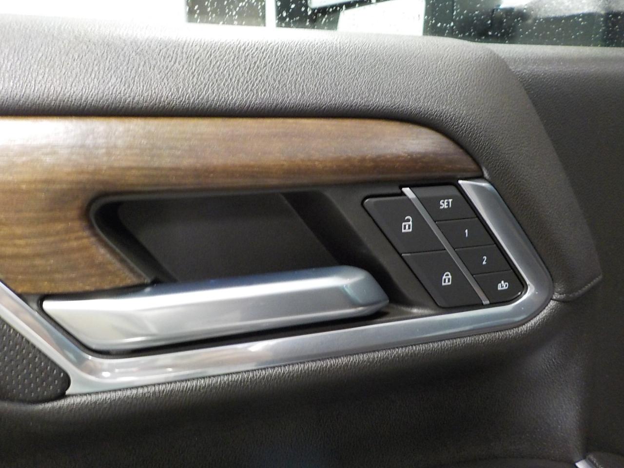 Chevrolet Silverado 2500HD 4WD Crew Cab 159" High Country 2024