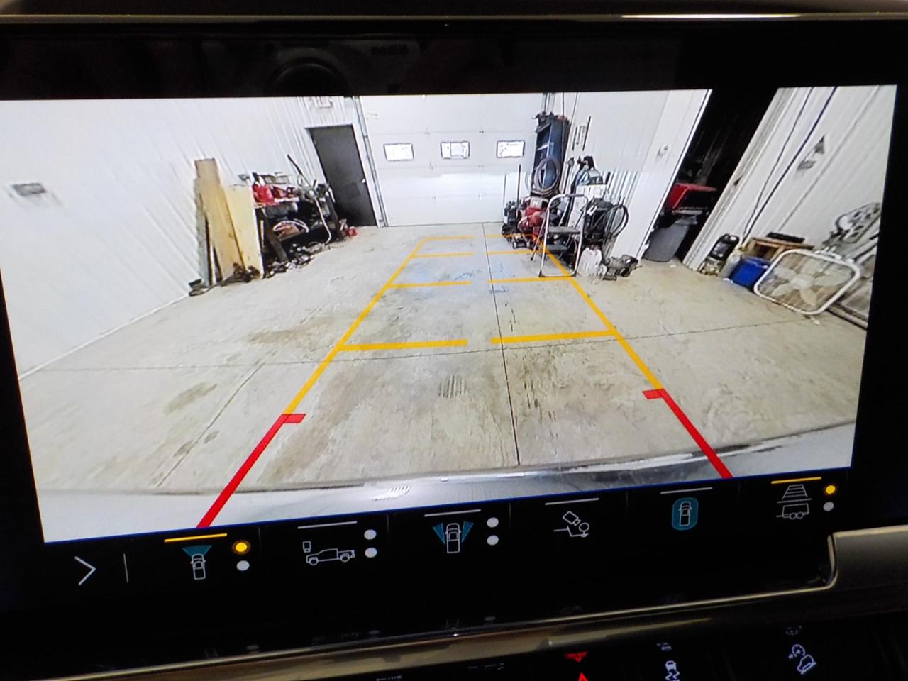 Chevrolet Silverado 2500HD 4WD Crew Cab 159" High Country 2024