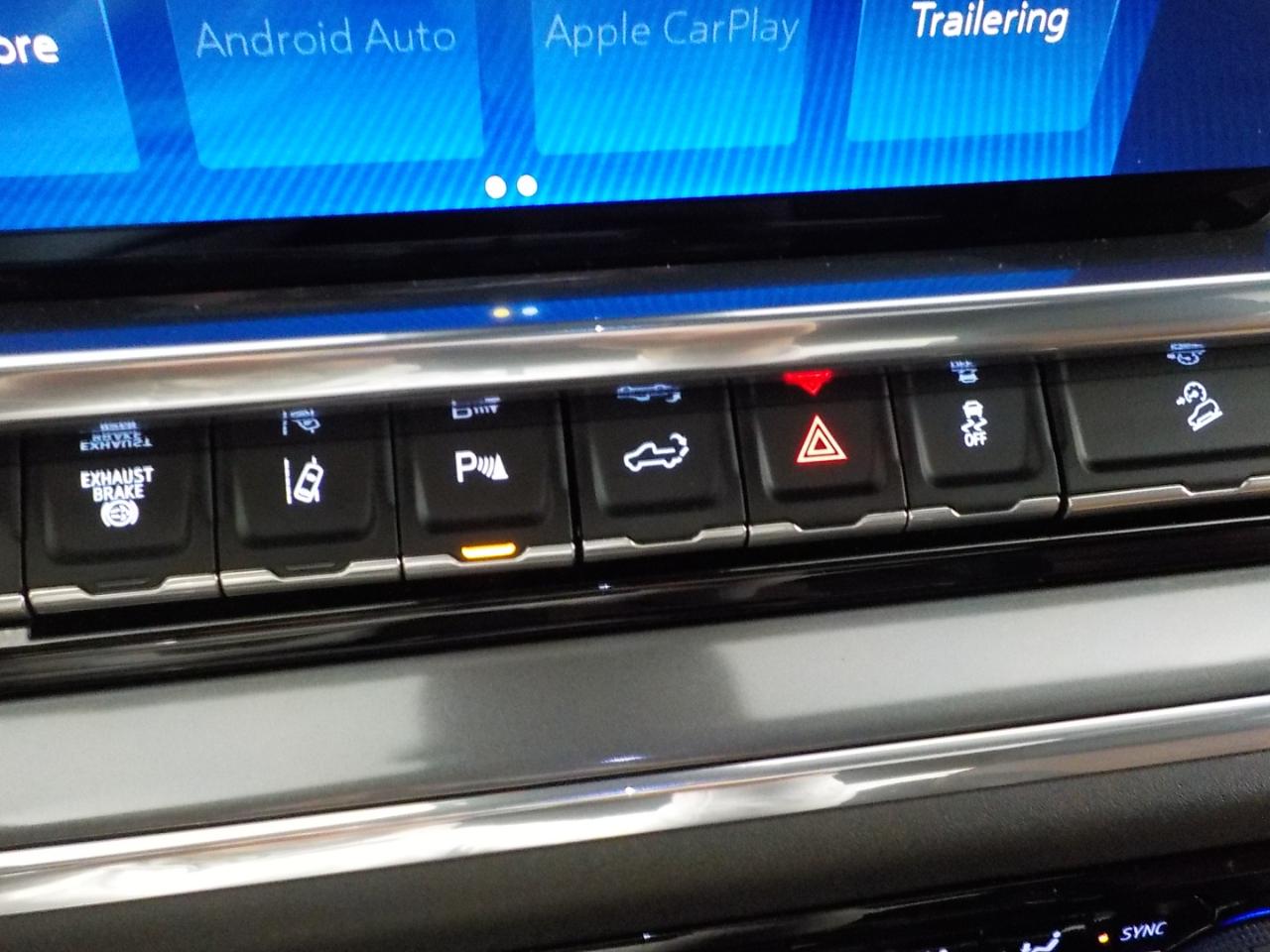 Chevrolet Silverado 2500HD 4WD Crew Cab 159" High Country 2024