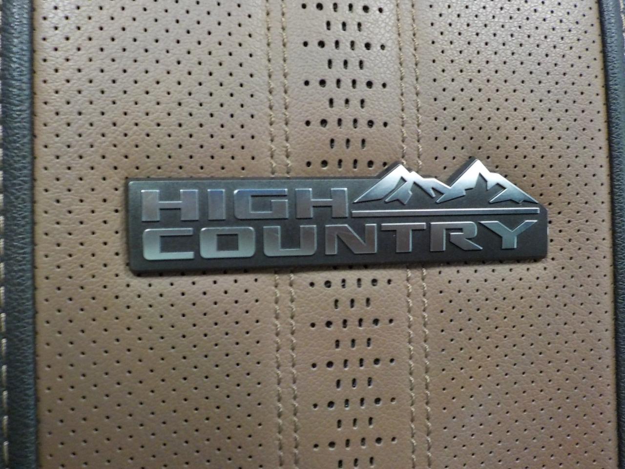 Chevrolet Silverado 2500HD 4WD Crew Cab 159" High Country 2024