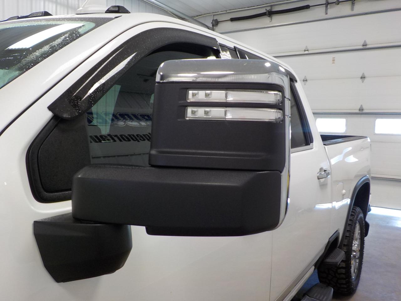 Chevrolet Silverado 2500HD 4WD Crew Cab 159" High Country 2024