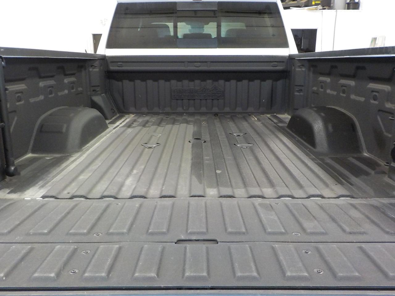 Chevrolet Silverado 2500HD 4WD Crew Cab 159" High Country 2024