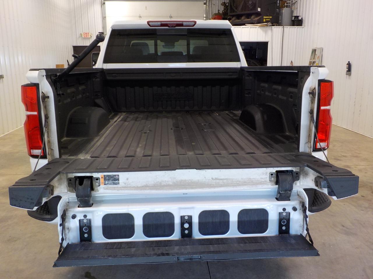 Chevrolet Silverado 2500HD 4WD Crew Cab 159" High Country 2024