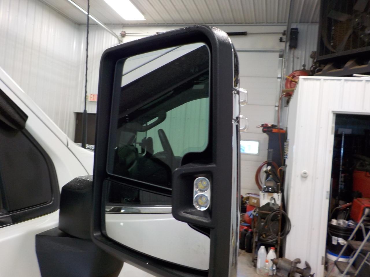 Chevrolet Silverado 2500HD 4WD Crew Cab 159" High Country 2024