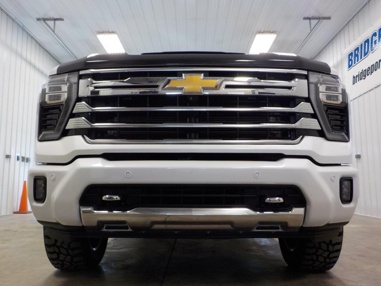 Chevrolet Silverado 2500HD 4WD Crew Cab 159" High Country 2024