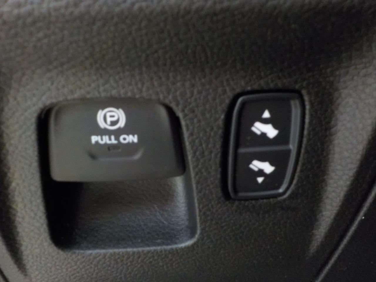 RAM 1500 Big Horn 4x4 Crew Cab 6'4" Box 2023