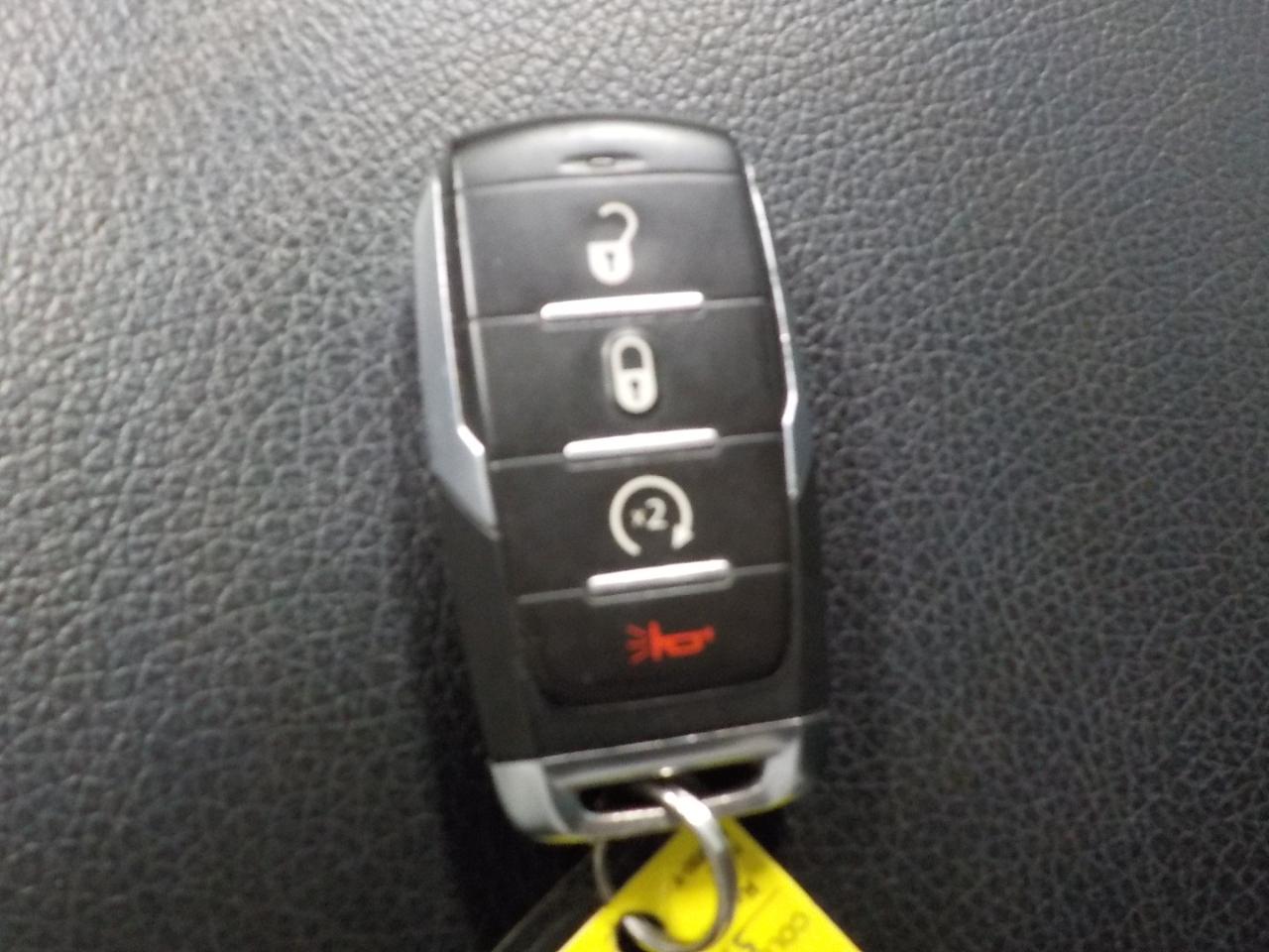 RAM 1500 Big Horn 4x4 Crew Cab 6'4" Box 2023