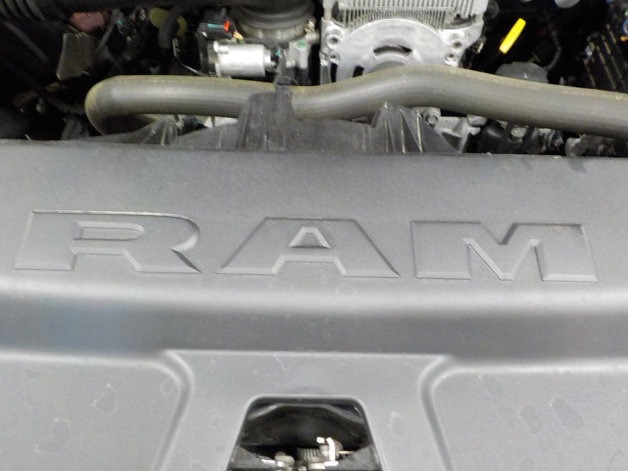 RAM 1500 Big Horn 4x4 Crew Cab 6'4" Box 2023