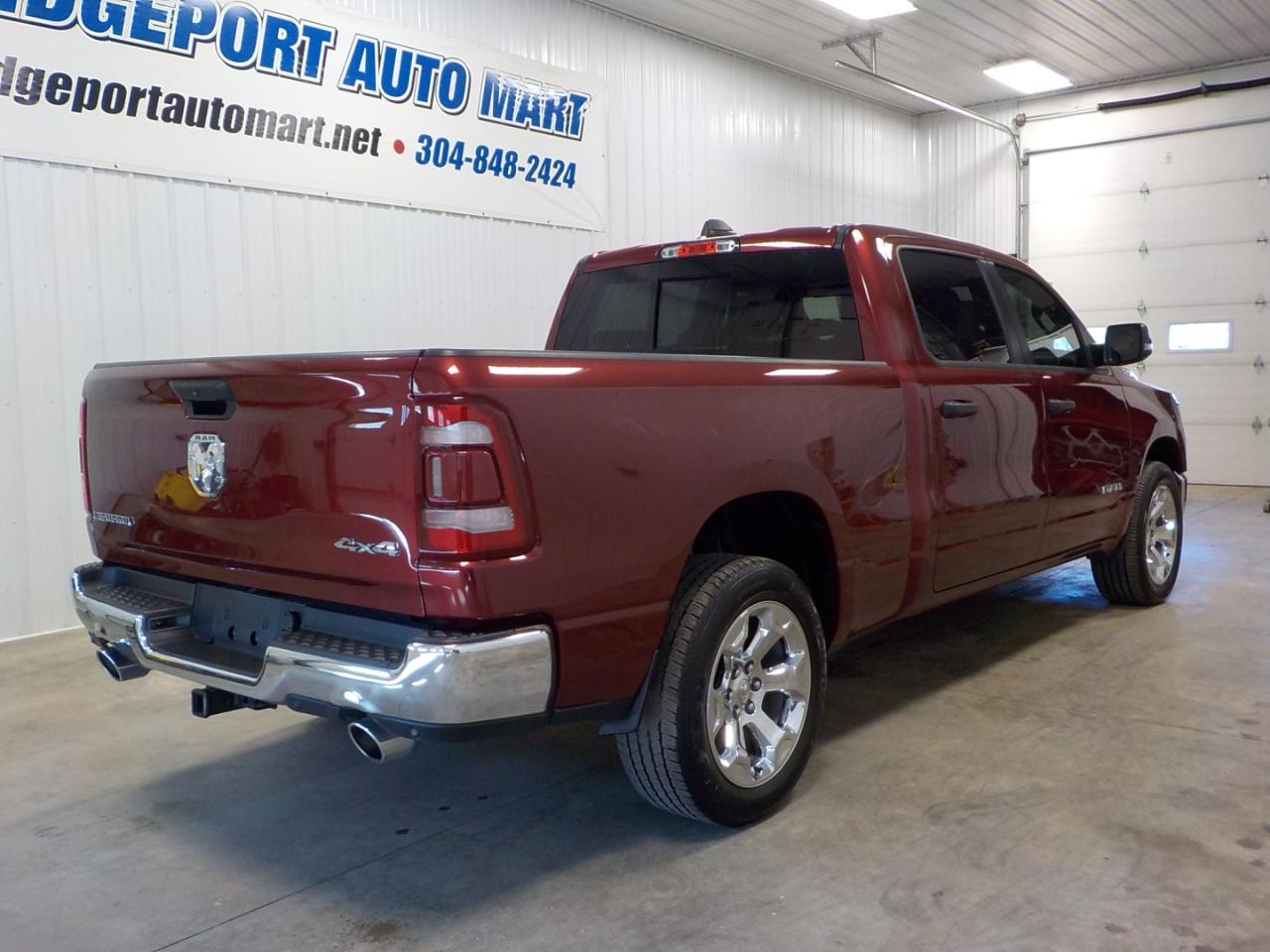 RAM 1500 Big Horn 4x4 Crew Cab 6'4" Box 2023