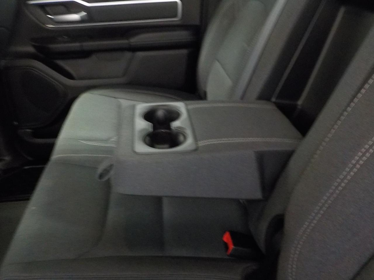 RAM 1500 Big Horn 4x4 Crew Cab 6'4" Box 2022