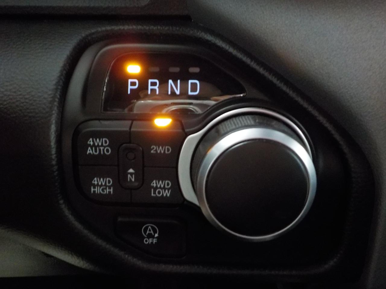 RAM 1500 Big Horn 4x4 Crew Cab 6'4" Box 2022