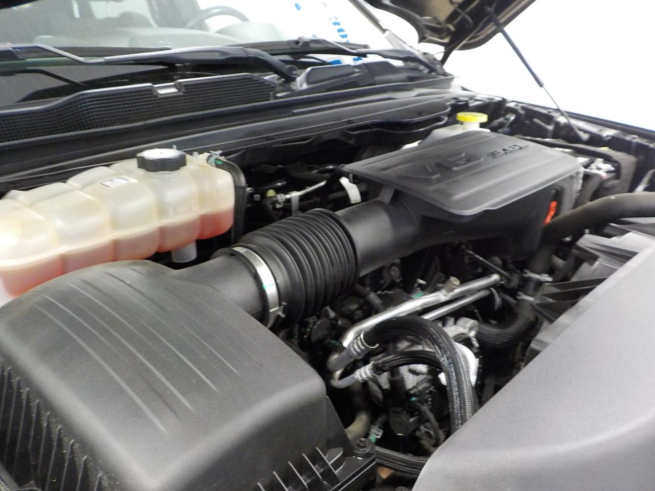 RAM 1500 Big Horn 4x4 Crew Cab 6'4" Box 2022