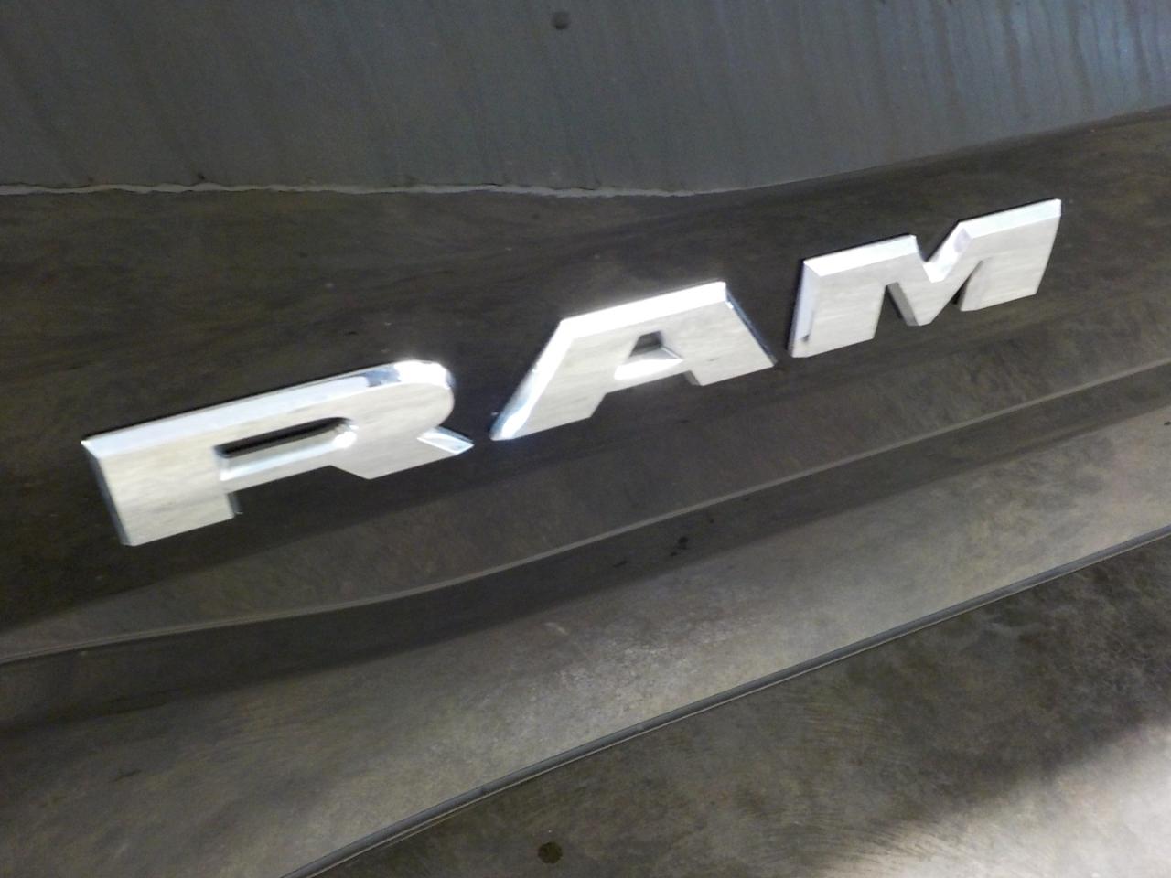 RAM 1500 Big Horn 4x4 Crew Cab 6'4" Box 2022