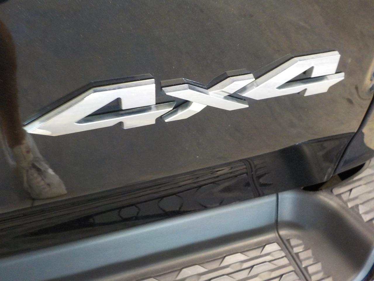 RAM 1500 Big Horn 4x4 Crew Cab 6'4" Box 2022