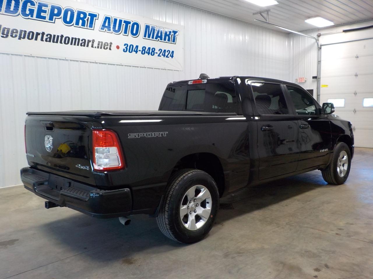 RAM 1500 Big Horn 4x4 Crew Cab 6'4" Box 2022