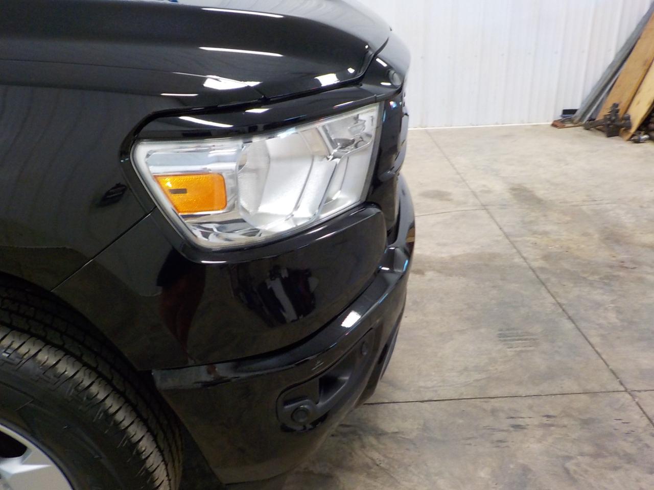 RAM 1500 Big Horn 4x4 Crew Cab 6'4" Box 2022