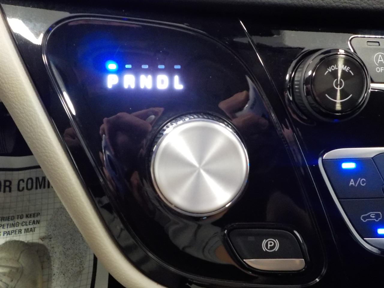 Chrysler Pacifica Touring L FWD 2024