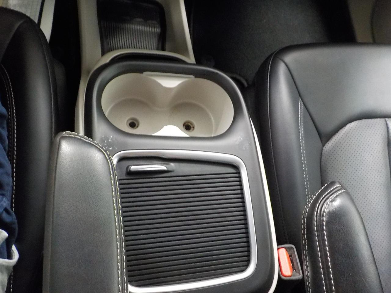 Chrysler Pacifica Touring L FWD 2024