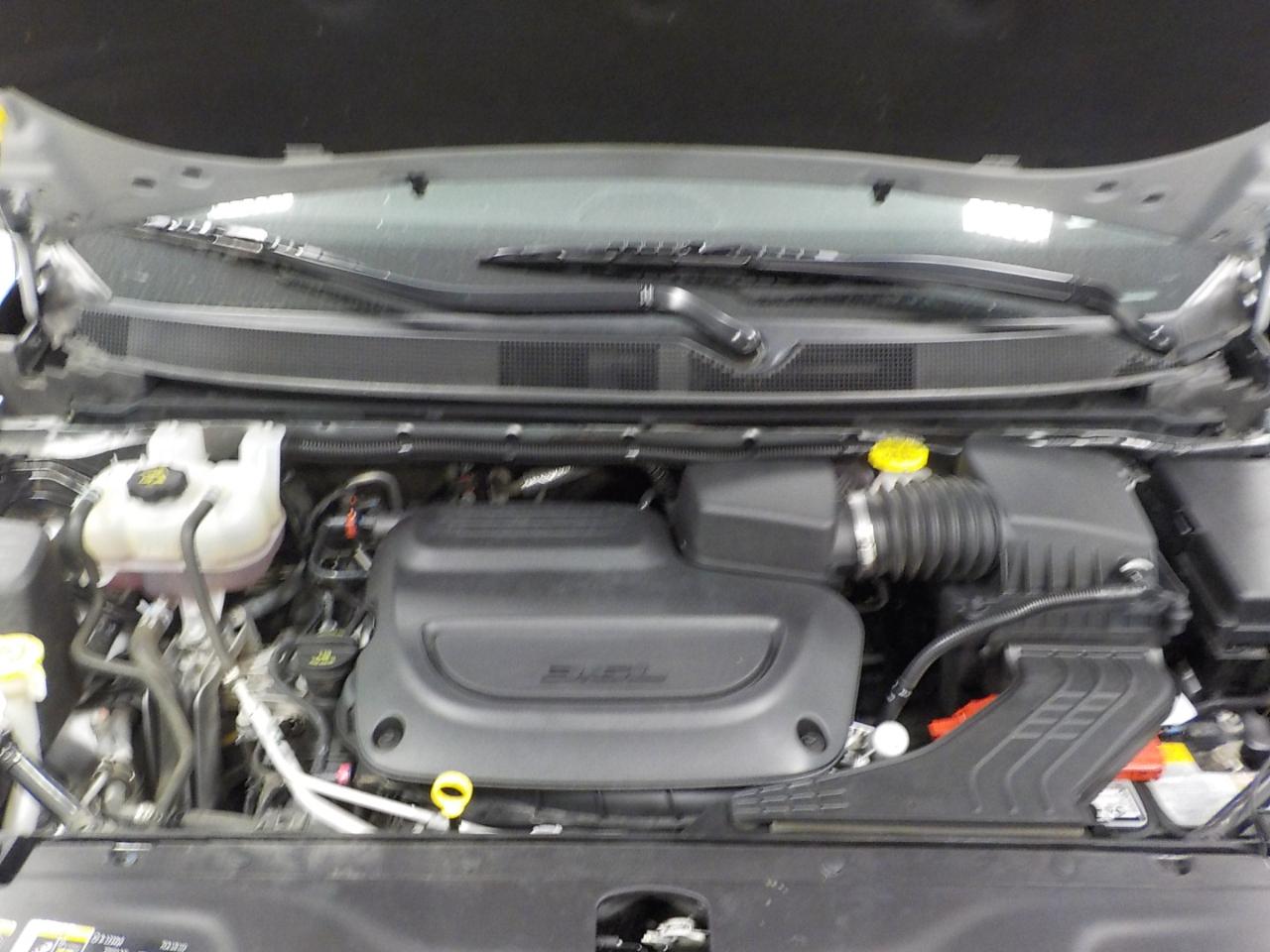 Chrysler Pacifica Touring L FWD 2024