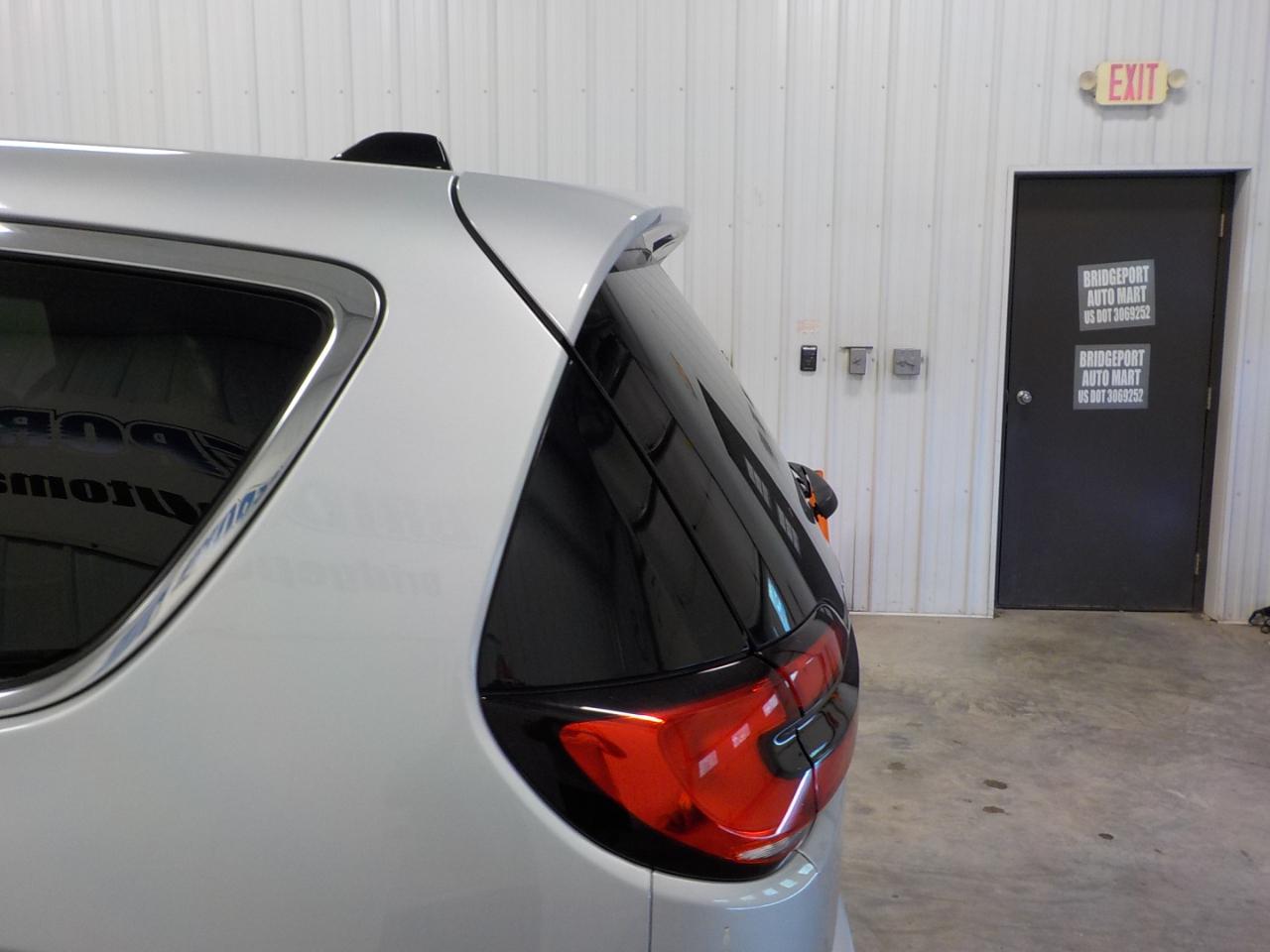 Chrysler Pacifica Touring L FWD 2024