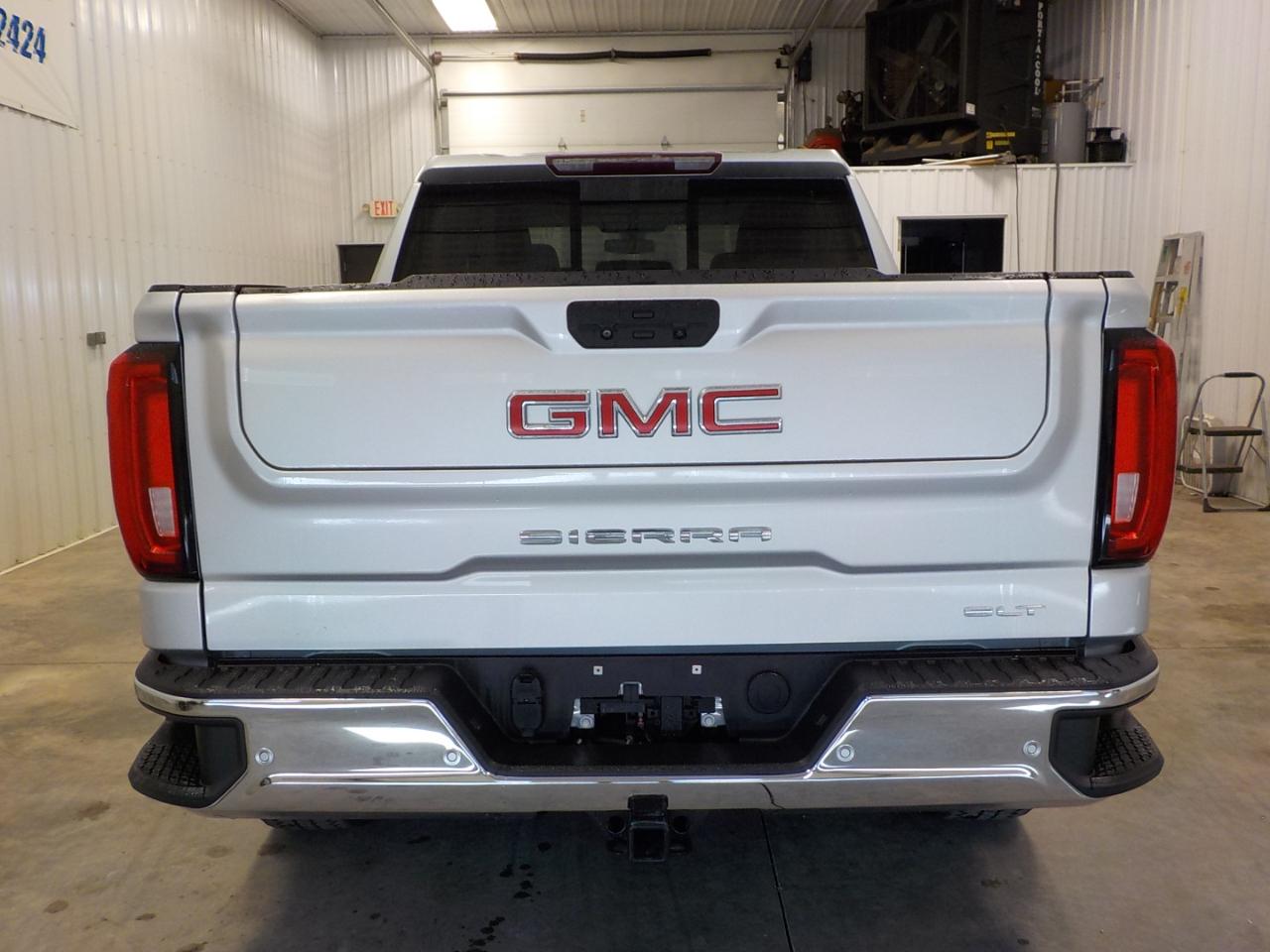 GMC Sierra 1500 4WD Crew Cab 147" SLT 2020