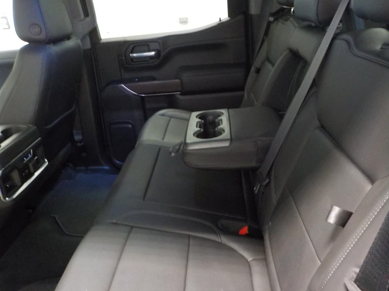 GMC Sierra 1500 4WD Crew Cab 147" SLT 2020