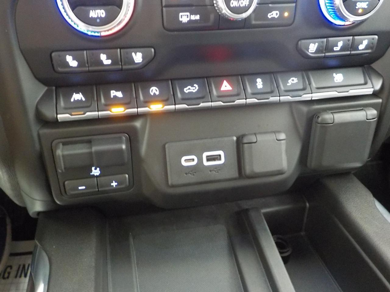 GMC Sierra 1500 4WD Crew Cab 147" SLT 2020