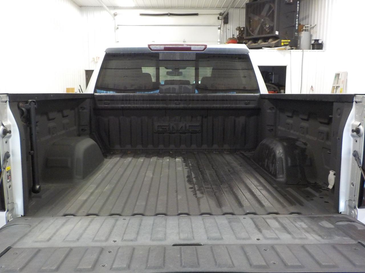 GMC Sierra 1500 4WD Crew Cab 147" SLT 2020