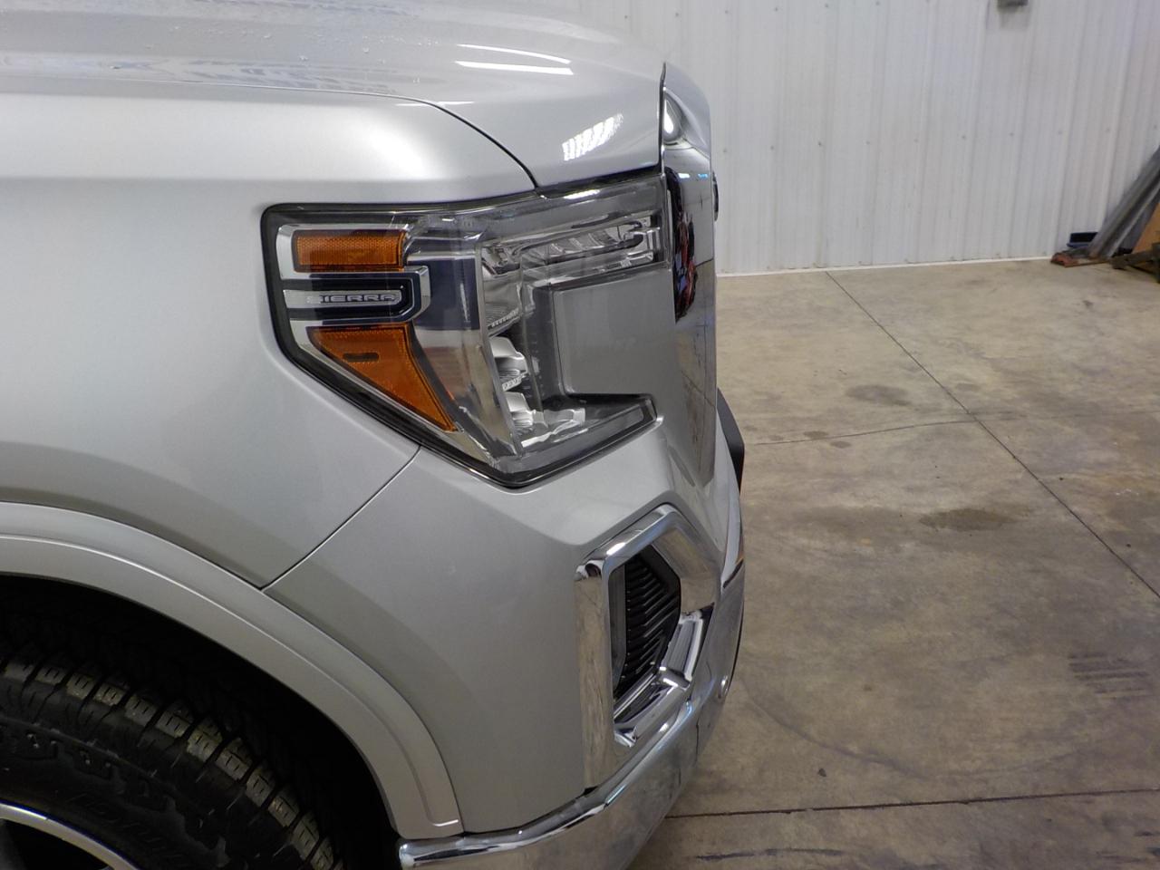 GMC Sierra 1500 4WD Crew Cab 147" SLT 2020