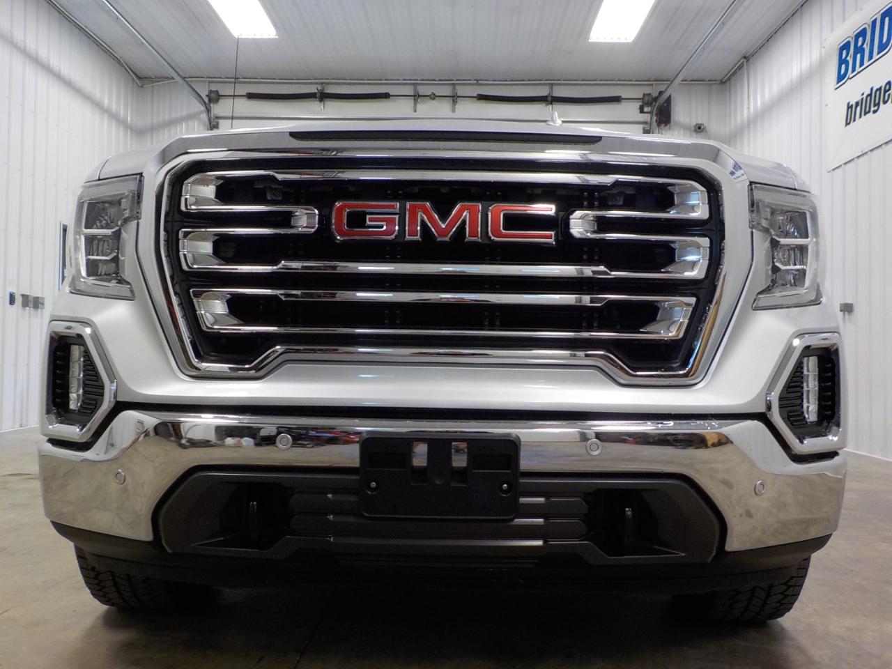 GMC Sierra 1500 4WD Crew Cab 147" SLT 2020