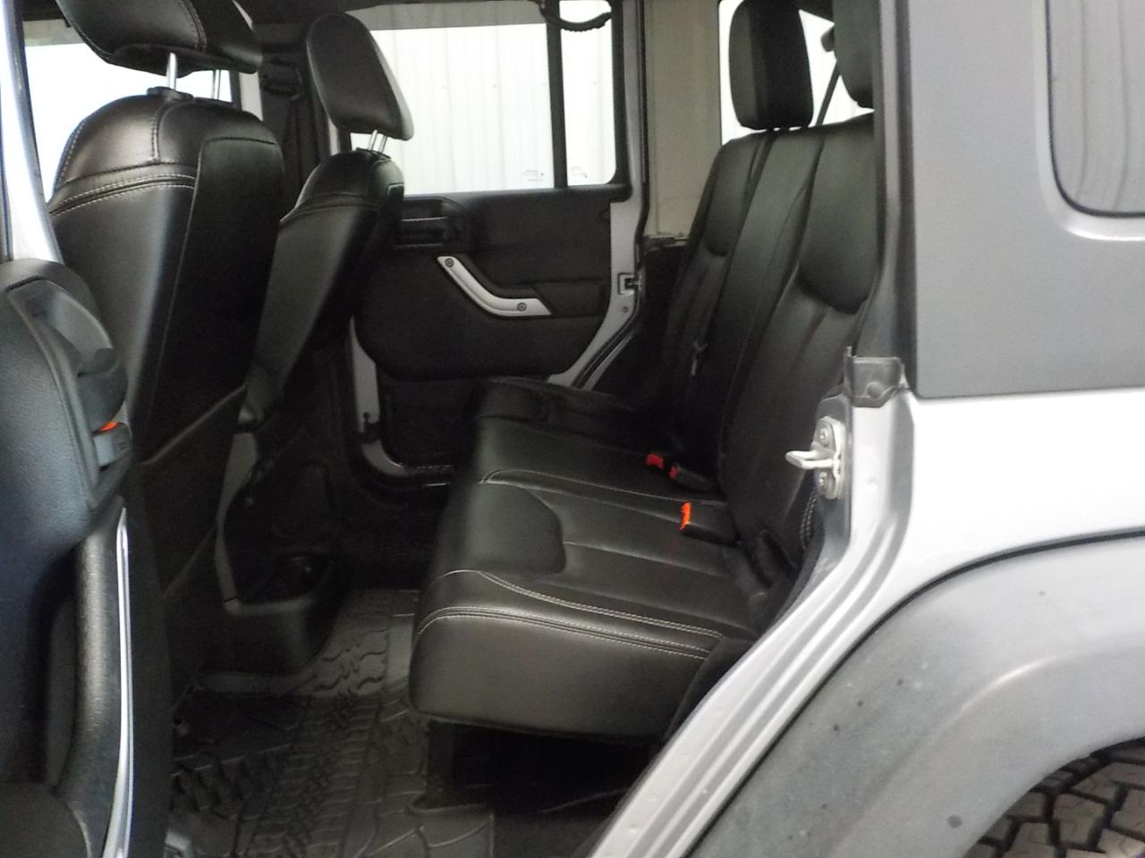 Jeep Wrangler Unlimited 4WD 4dr Rubicon X 2014