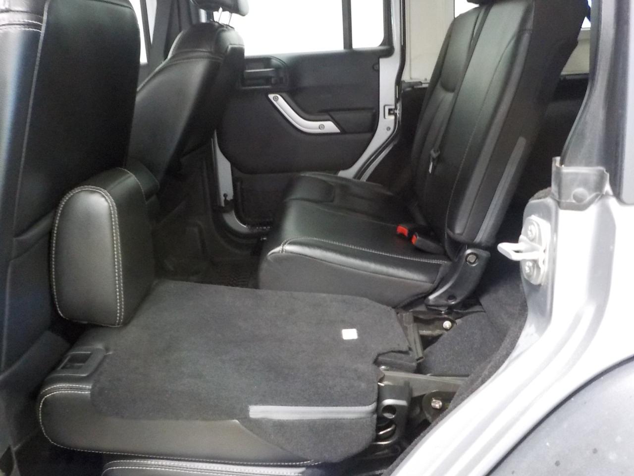 Jeep Wrangler Unlimited 4WD 4dr Rubicon X 2014