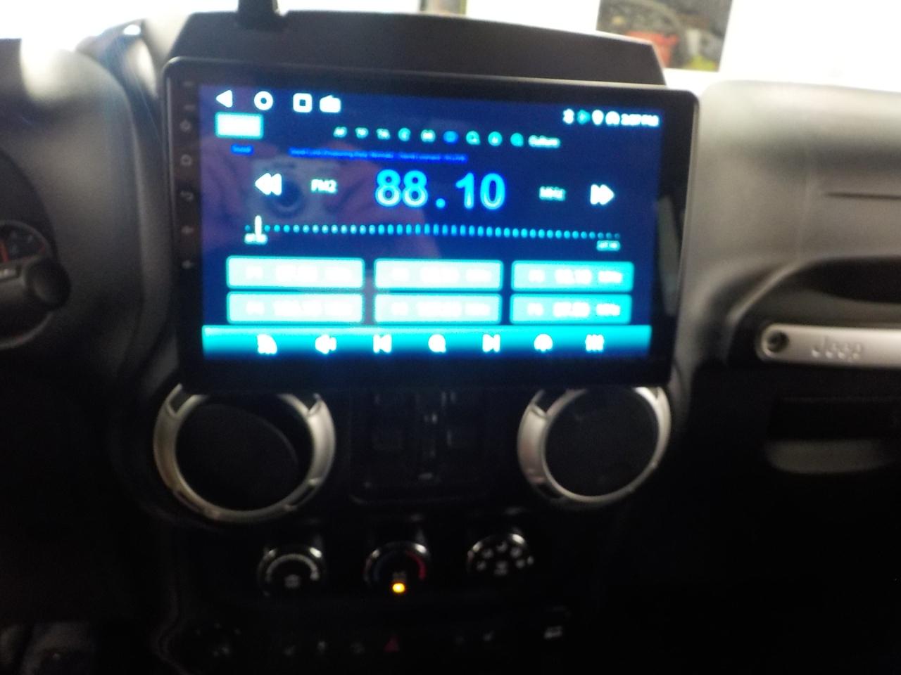 Jeep Wrangler Unlimited 4WD 4dr Rubicon X 2014