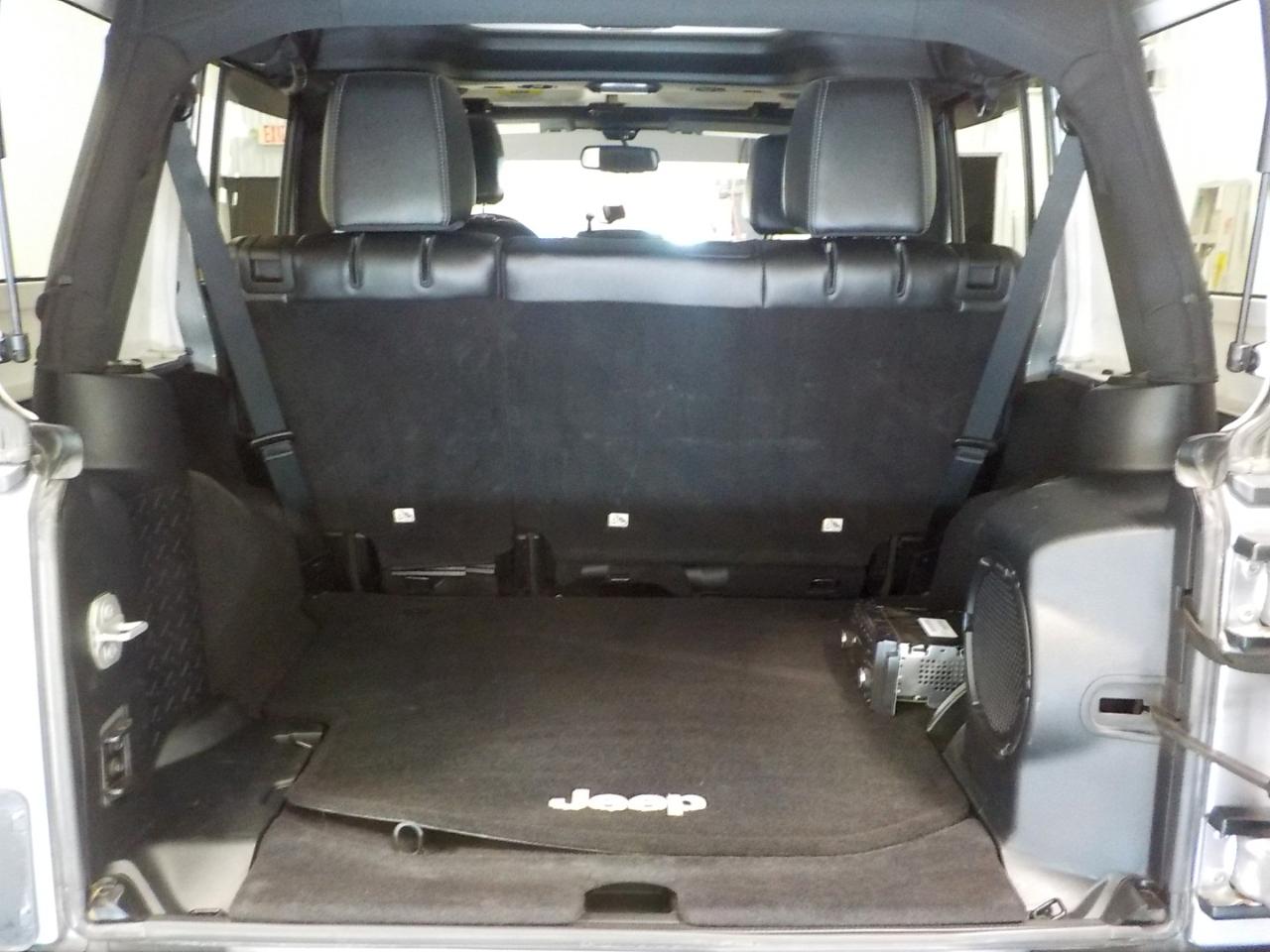 Jeep Wrangler Unlimited 4WD 4dr Rubicon X 2014