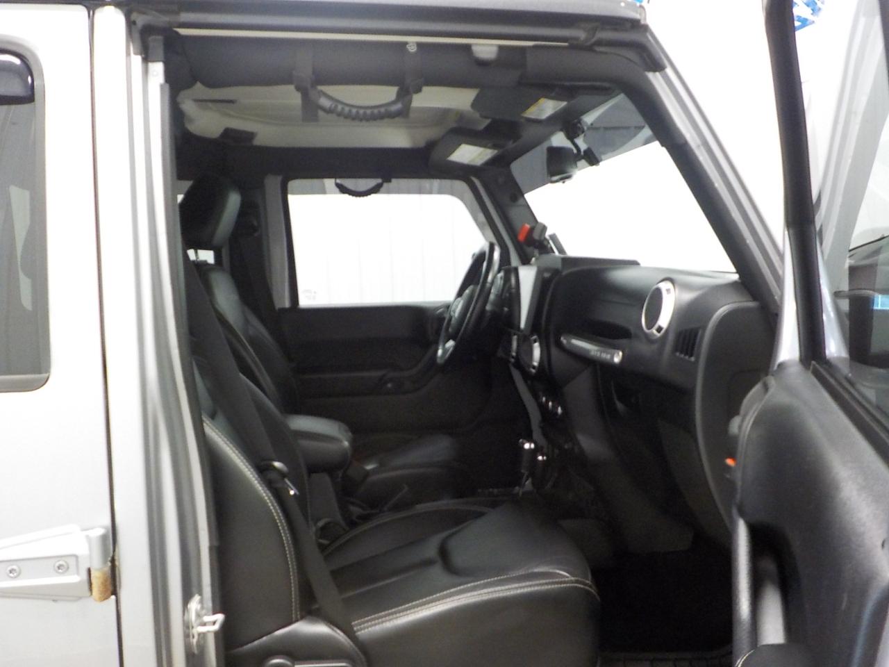 Jeep Wrangler Unlimited 4WD 4dr Rubicon X 2014