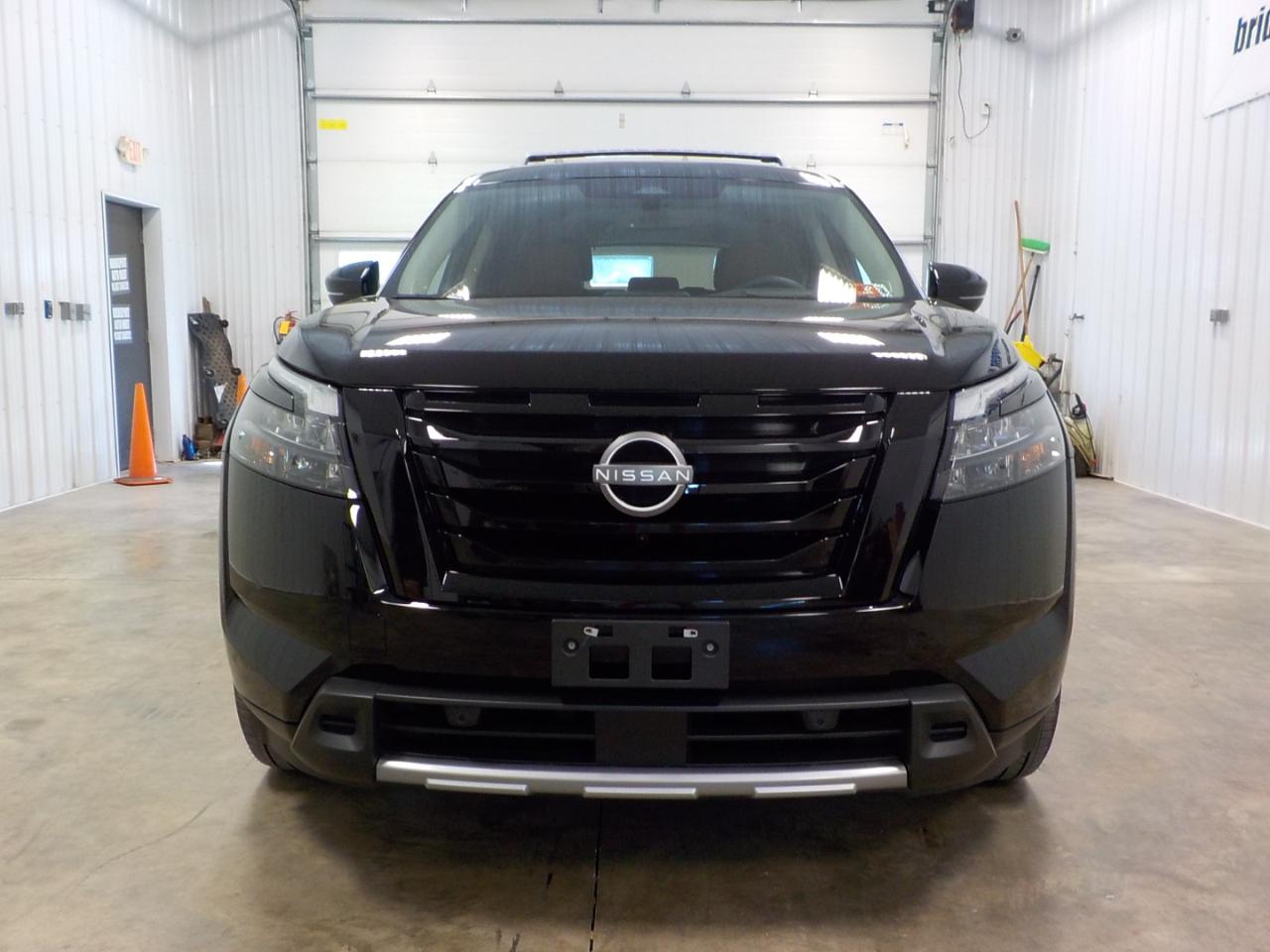 Nissan Pathfinder Platinum 4WD 2025