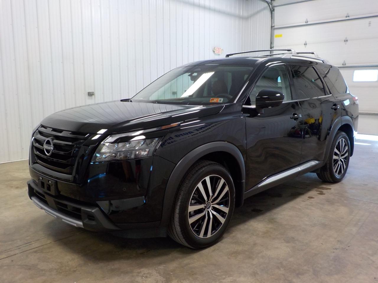 Nissan Pathfinder Platinum 4WD 2025