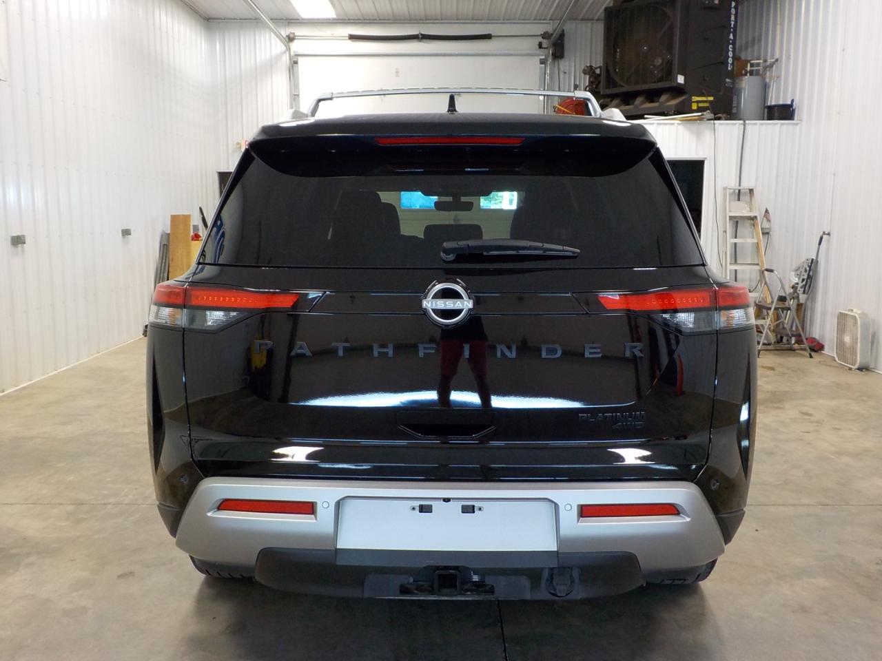 Nissan Pathfinder Platinum 4WD 2025