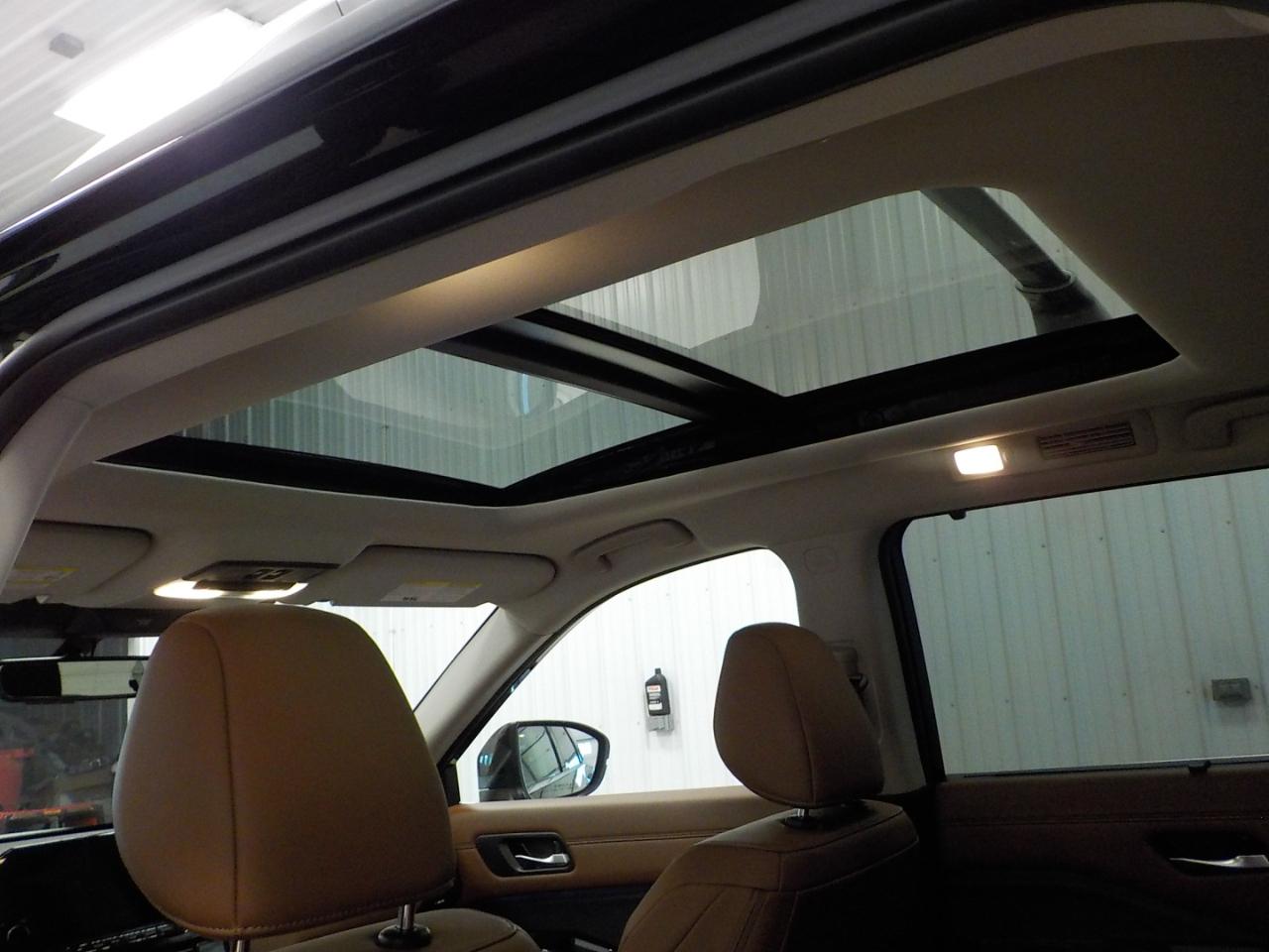 Nissan Pathfinder Platinum 4WD 2025