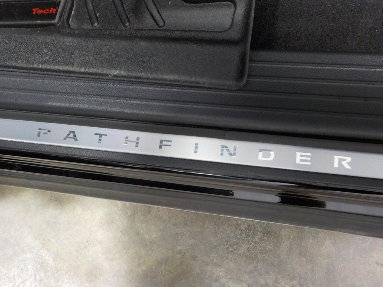 Nissan Pathfinder Platinum 4WD 2025