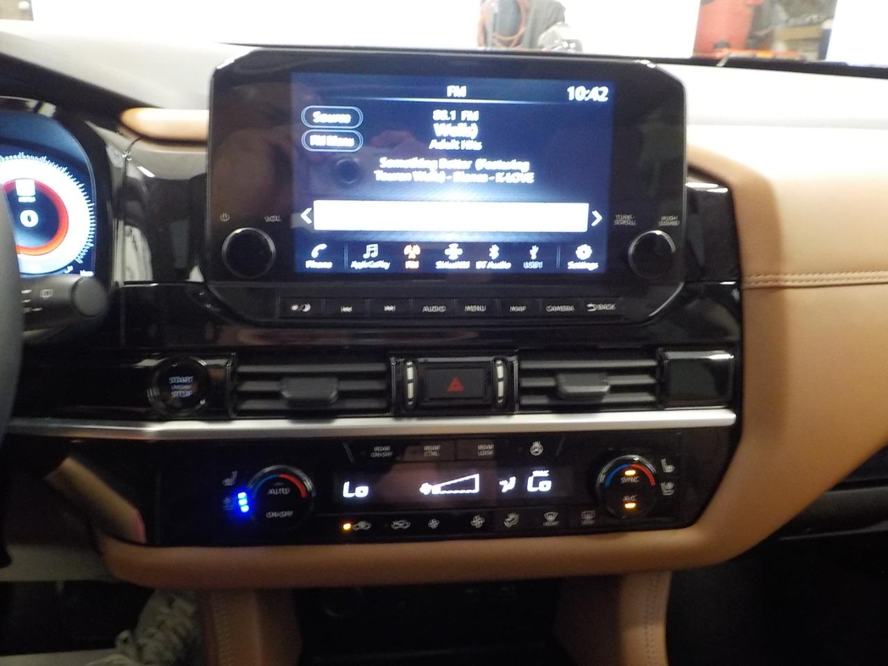 Nissan Pathfinder Platinum 4WD 2025