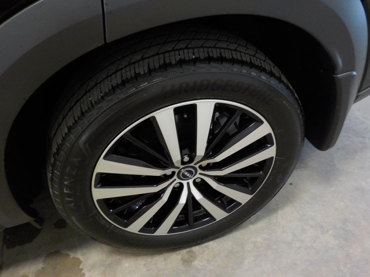 Nissan Pathfinder Platinum 4WD 2025