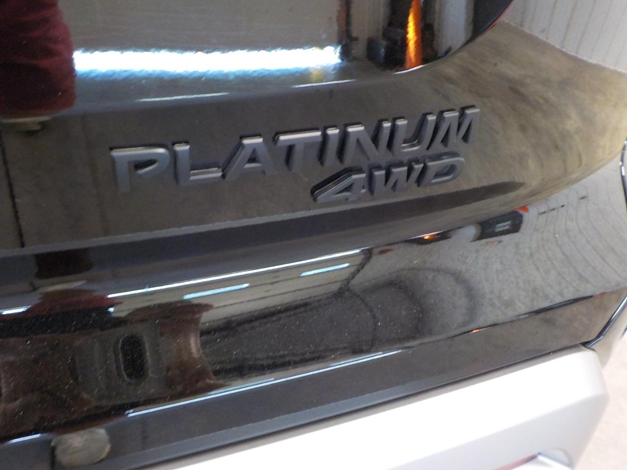 Nissan Pathfinder Platinum 4WD 2025