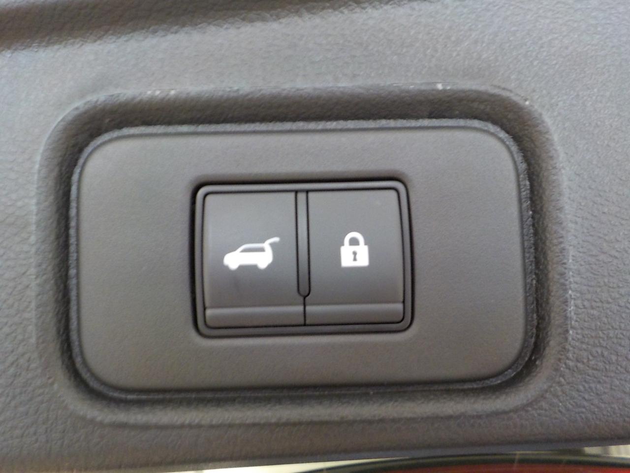 Nissan Pathfinder Platinum 4WD 2025