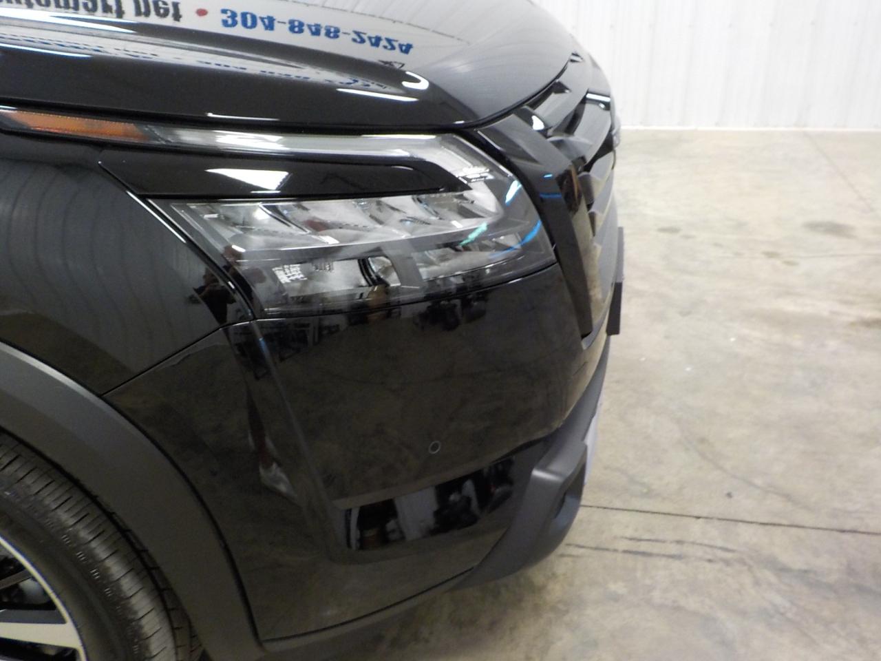 Nissan Pathfinder Platinum 4WD 2025