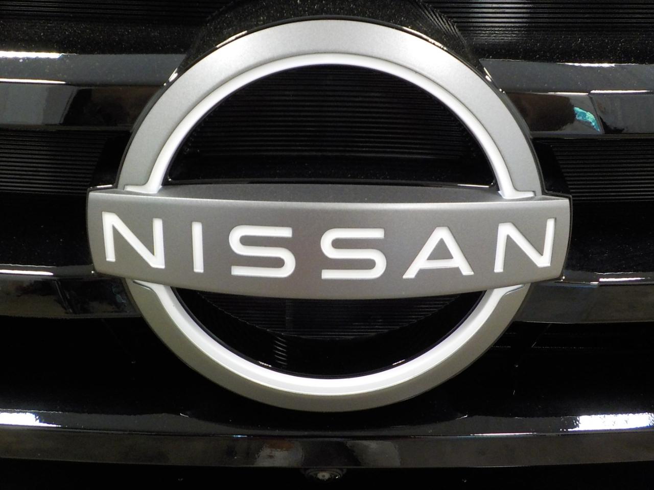 Nissan Pathfinder Platinum 4WD 2025