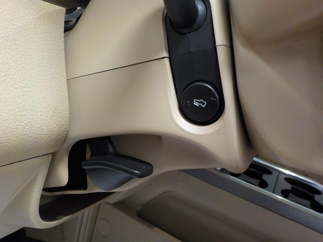 Ford Super Duty F-250 SRW 4WD Crew Cab 156" King Ranch 2012
