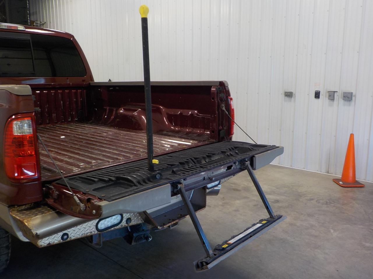 Ford Super Duty F-250 SRW 4WD Crew Cab 156" King Ranch 2012